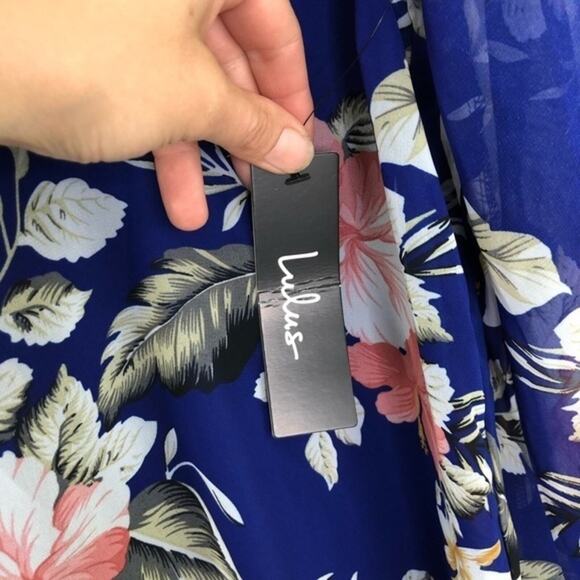 Lulu's Shifting Dears Blue Floral Open Sleeve Dress - Picture 7 of 8